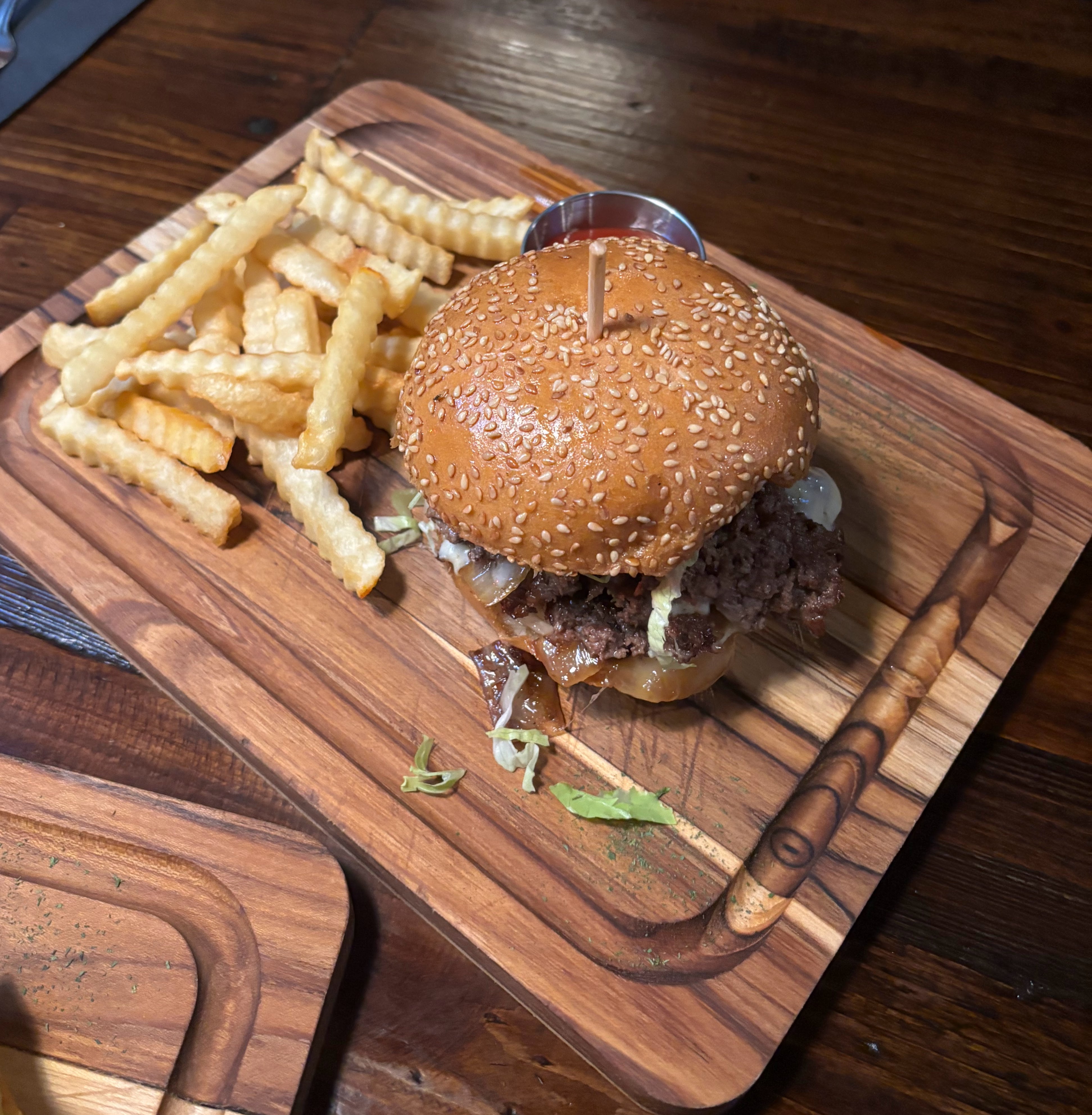 Sesame brioche burger with crinkle fries